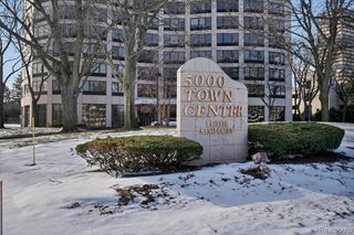 5000 Town Street 3206, Southfield, MI 48075