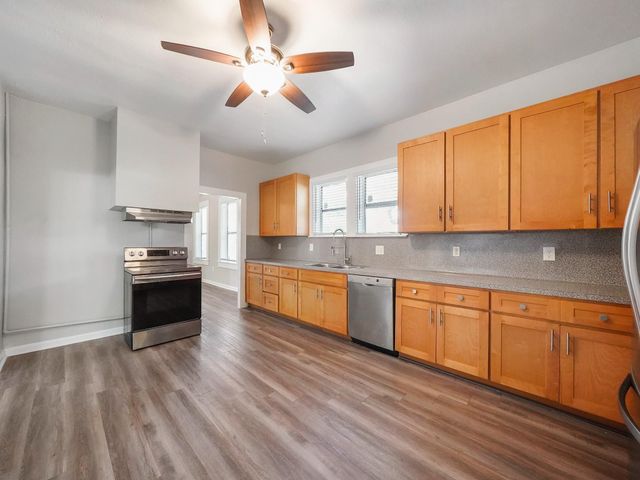 2402 49th Street, Galveston, TX 77551