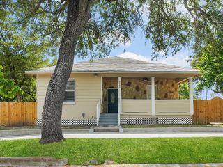 2402 49th Street, Galveston, TX 77551