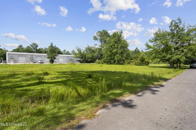 5002 Frison Avenue, Moss Point, MS 39563