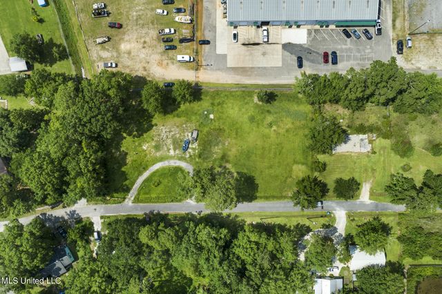 5002 Frison Avenue, Moss Point, MS 39563
