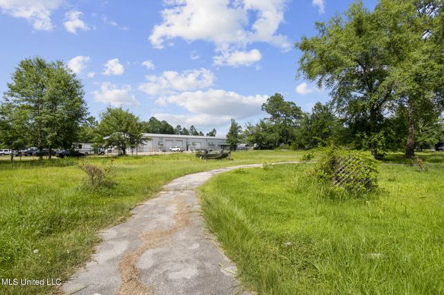 5002 Frison Avenue, Moss Point, MS 39563