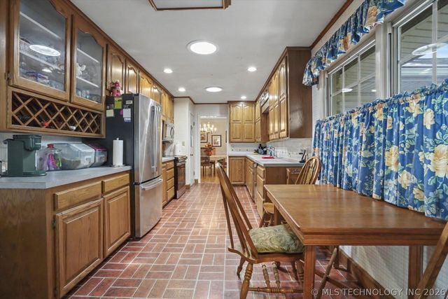 2882 S Florence Avenue, Tulsa, OK 74114