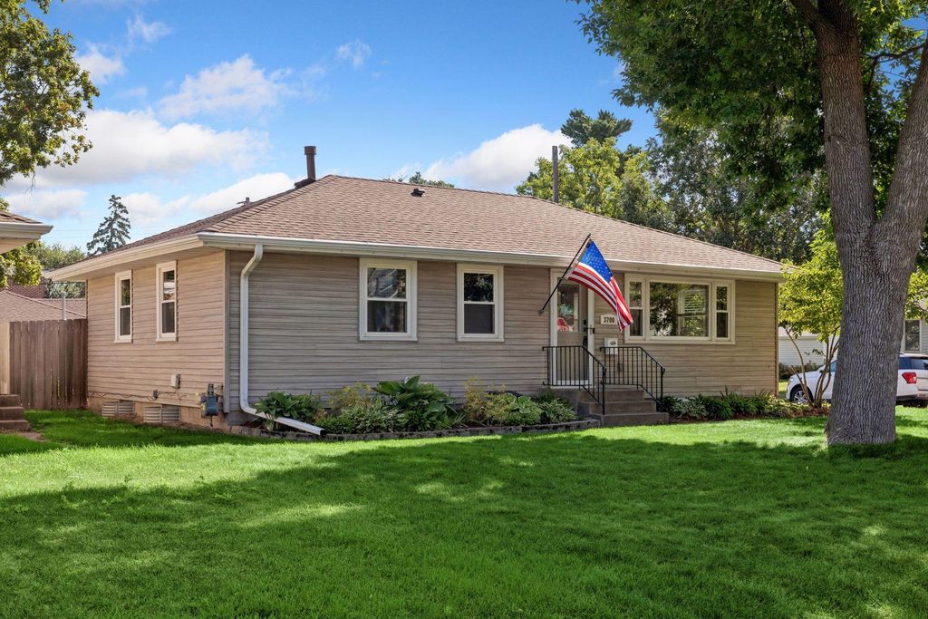 3700 Hubbard Avenue N, Robbinsdale, MN 55422 — photo 2
