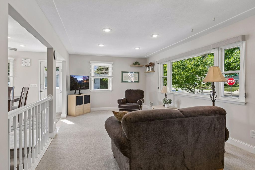 3700 Hubbard Avenue N, Robbinsdale, MN 55422 — photo 5