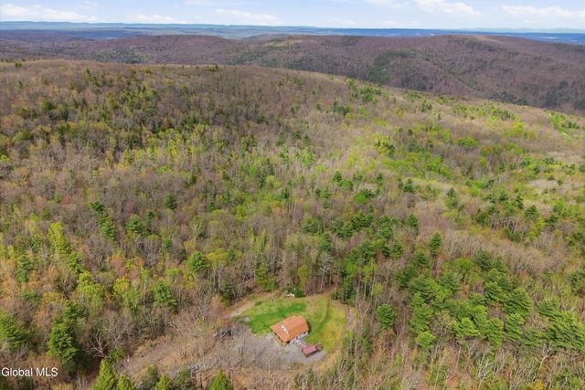 400 Greenbush Hill Road, Fulton, NY 12187