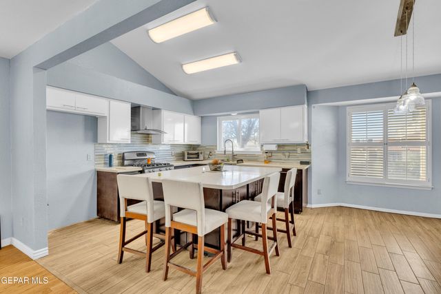 5809 Via Cuesta Drive, El Paso, TX 79912