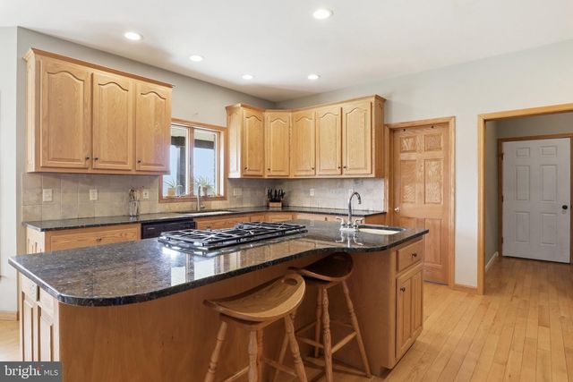 57 MAHANOY VALLEY RD, Duncannon, PA 17020