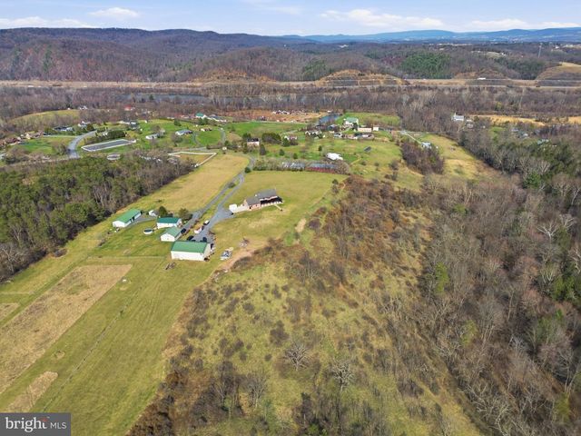 57 MAHANOY VALLEY RD, Duncannon, PA 17020