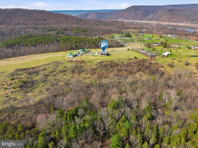 57 MAHANOY VALLEY RD, Duncannon, PA 17020