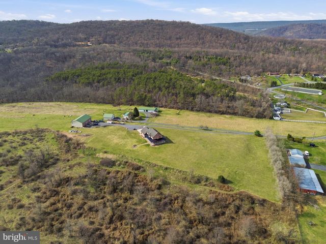 57 MAHANOY VALLEY RD, Duncannon, PA 17020