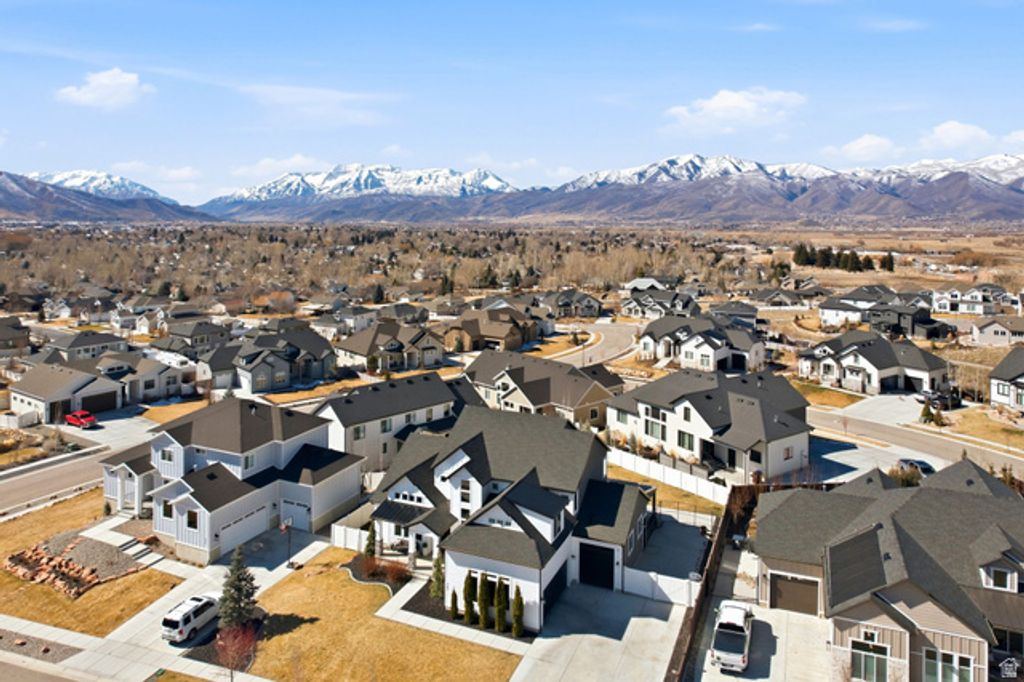 Image 3 of property listing at 707 N 1490 E, Heber City, UT 84032