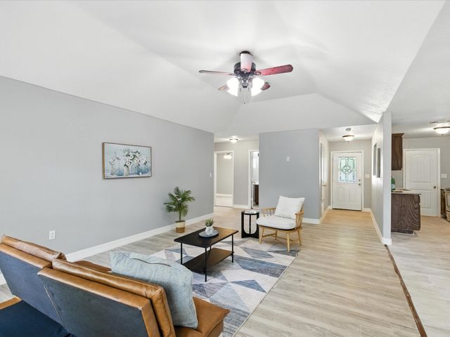 5720 Frisco Avenue, Forest Hill, TX 76119