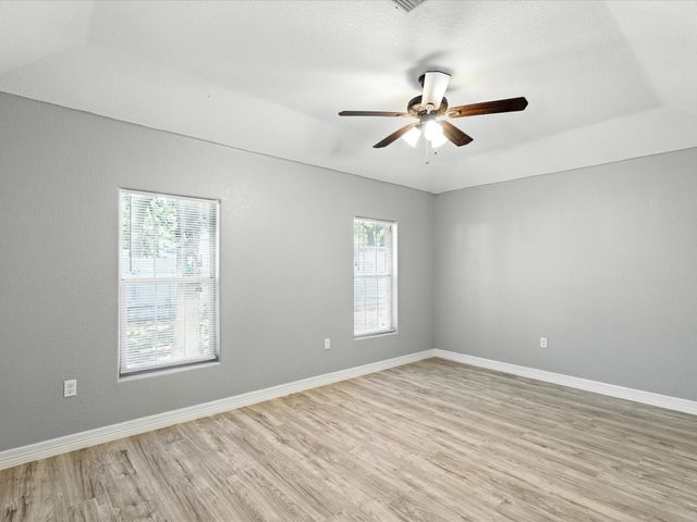 5720 Frisco Avenue, Forest Hill, TX 76119