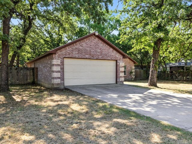 5720 Frisco Avenue, Forest Hill, TX 76119