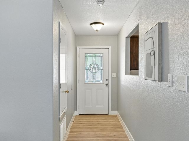 5720 Frisco Avenue, Forest Hill, TX 76119