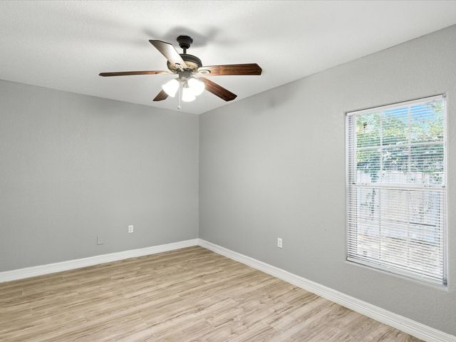 5720 Frisco Avenue, Forest Hill, TX 76119