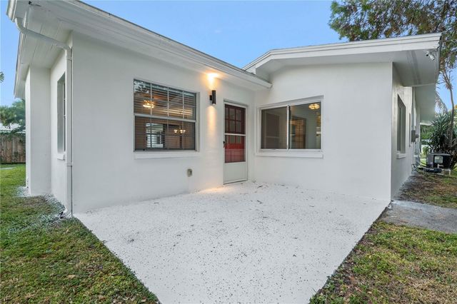 353 SHIRLEY AVENUE, Belleair, FL 33756