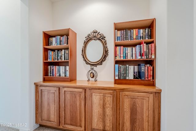 13854 N Slazenger Drive, Oro Valley, AZ 85755