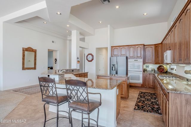 13854 N Slazenger Drive, Oro Valley, AZ 85755