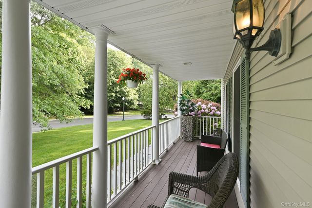 1 Donahue Court, Buchanan, NY 10511