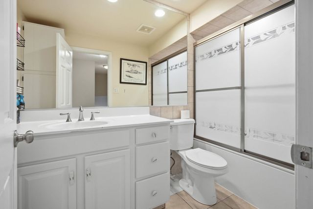 219 W Appletree Lane, Arlington Heights, IL 60004