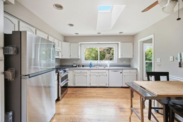 219 W Appletree Lane, Arlington Heights, IL 60004