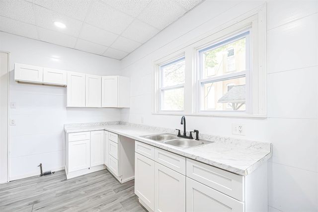 519 W 8TH Street, Erie, PA 16502