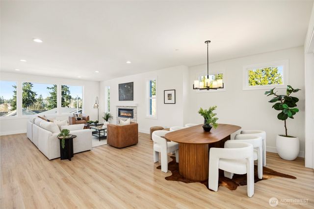 21243 59th Lane W, Mountlake Terrace, WA 98043