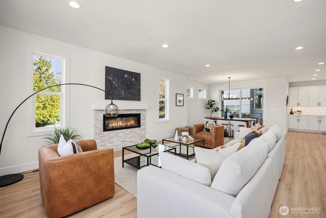 21243 59th Lane W, Mountlake Terrace, WA 98043