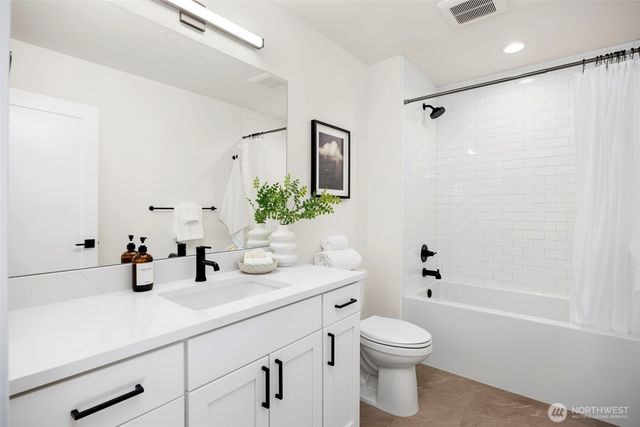 21243 59th Lane W, Mountlake Terrace, WA 98043