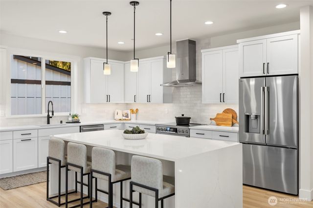 21243 59th Lane W, Mountlake Terrace, WA 98043