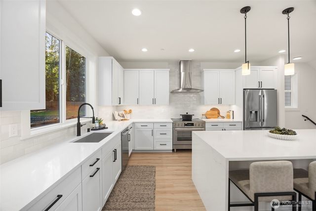 21243 59th Lane W, Mountlake Terrace, WA 98043