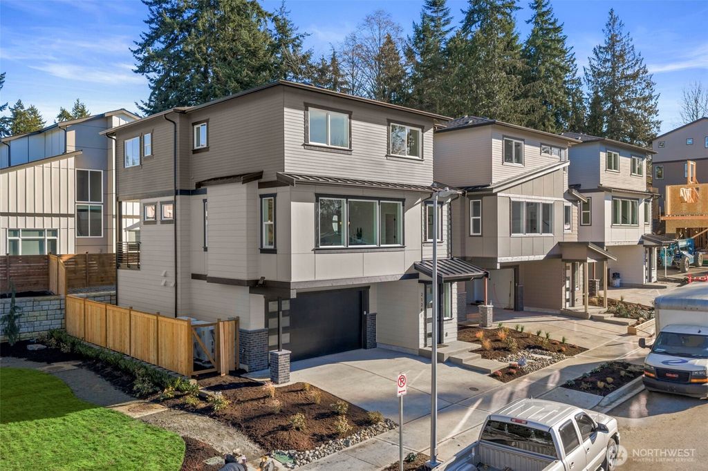 21243 59th Lane W, Mountlake Terrace, WA 98043