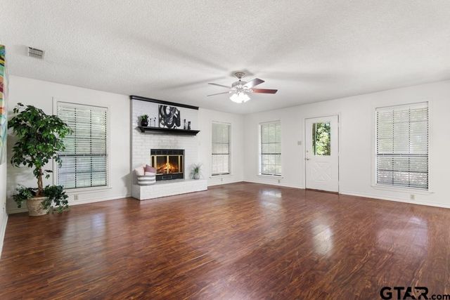 1656 Pineview Lane, Hideaway, TX 75771