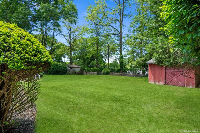 14 Campus Drive, Farmingville, NY 11738