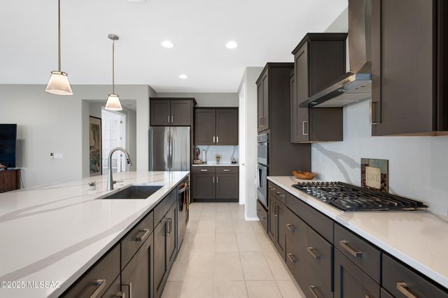 6809 W Cape Royal Place, Marana, AZ 85658