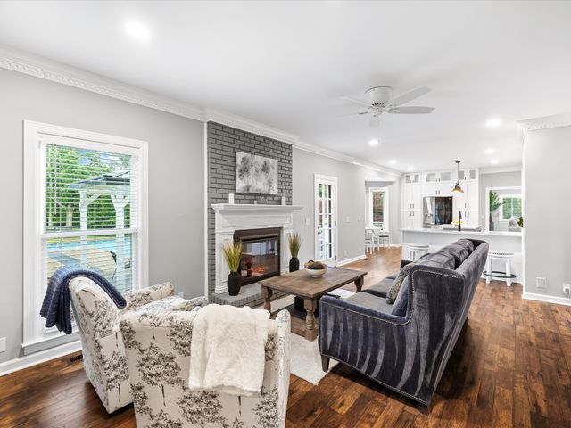 2207 Oakwood Ct, Franklin, TN 37064