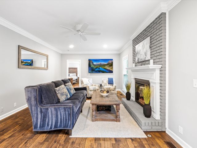 2207 Oakwood Ct, Franklin, TN 37064