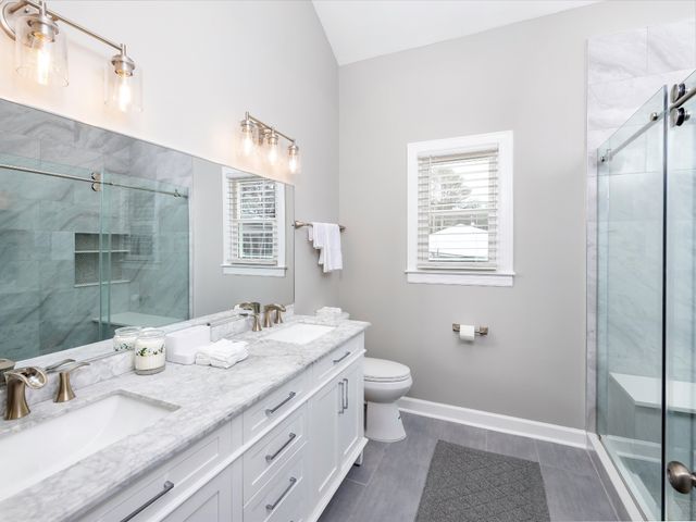 2207 Oakwood Ct, Franklin, TN 37064