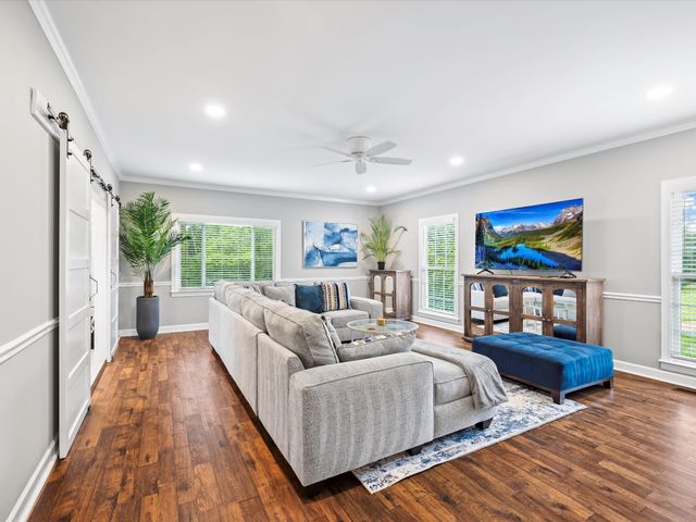 2207 Oakwood Ct, Franklin, TN 37064