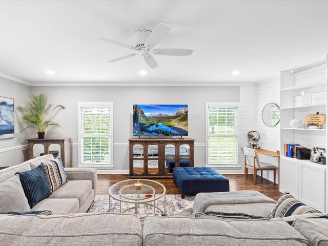 2207 Oakwood Ct, Franklin, TN 37064