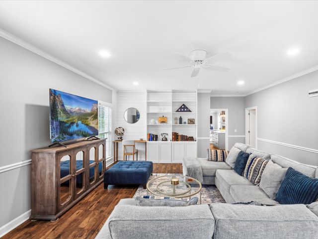 2207 Oakwood Ct, Franklin, TN 37064