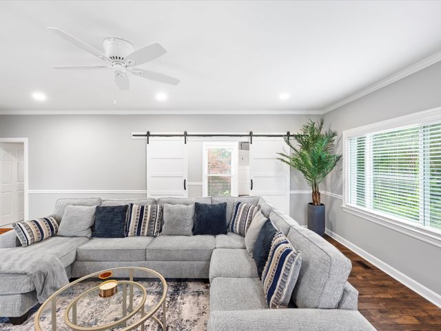 2207 Oakwood Ct, Franklin, TN 37064