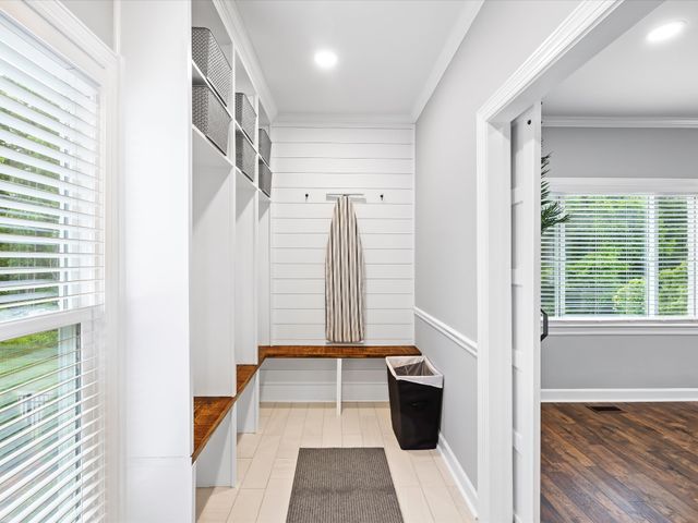 2207 Oakwood Ct, Franklin, TN 37064