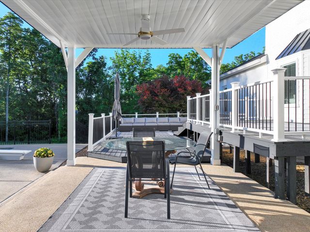 2207 Oakwood Ct, Franklin, TN 37064