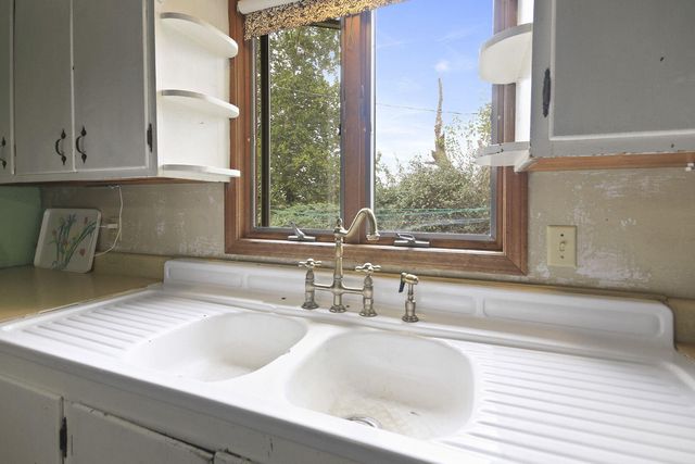 10450 E HWY CC, Centralia, MO 65240