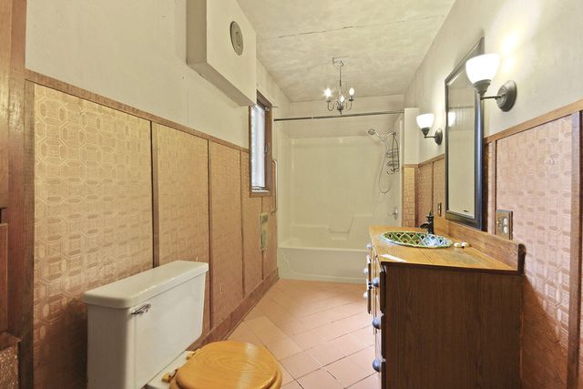 10450 E HWY CC, Centralia, MO 65240