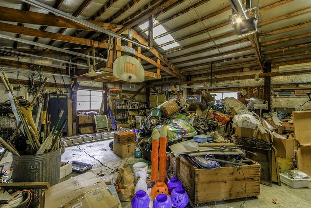 10450 E HWY CC, Centralia, MO 65240