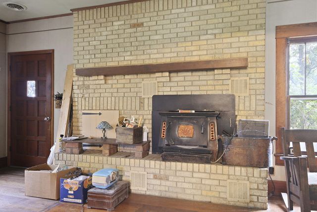 10450 E HWY CC, Centralia, MO 65240